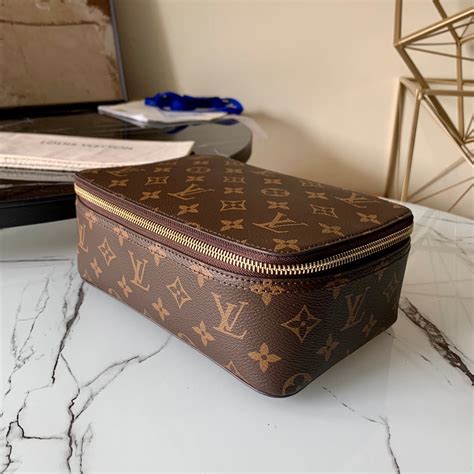 packing cube louis vuitton.